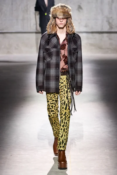 Look 33